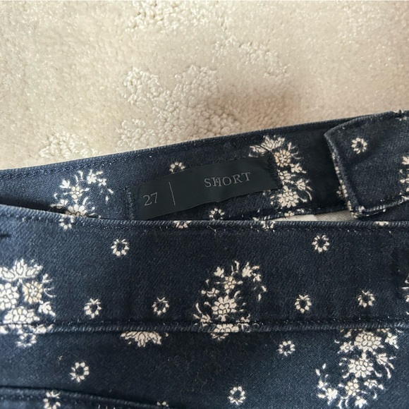 Juicy Couture Paisley Y2K Cotton Stretchy Shorts Blue and White Designer size 27 - Picture 2 of 4